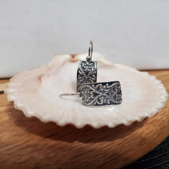 Silpada Oxidized Sterling Scroll Earrings - Picture 1 of 16